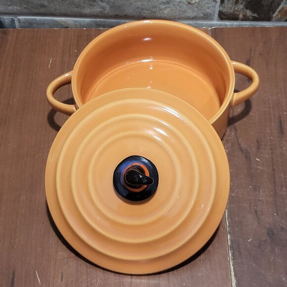 Stoneware Baking Dish Halloween Witch Hat Handle Lid Orange Soup Casserole - Picture 6 of 11